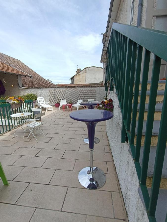 Hotel De France La Tour-du-Pin Bagian luar foto